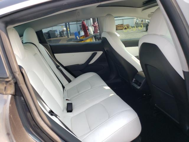 Photo 5 VIN: 5YJ3E1EB7JF066336 - TESLA MODEL 3 