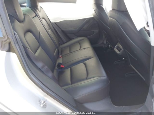 Photo 7 VIN: 5YJ3E1EB7JF069351 - TESLA MODEL 3 