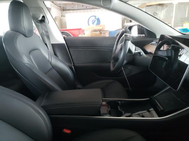 Photo 4 VIN: 5YJ3E1EB7JF070824 - TESLA MODEL 3 