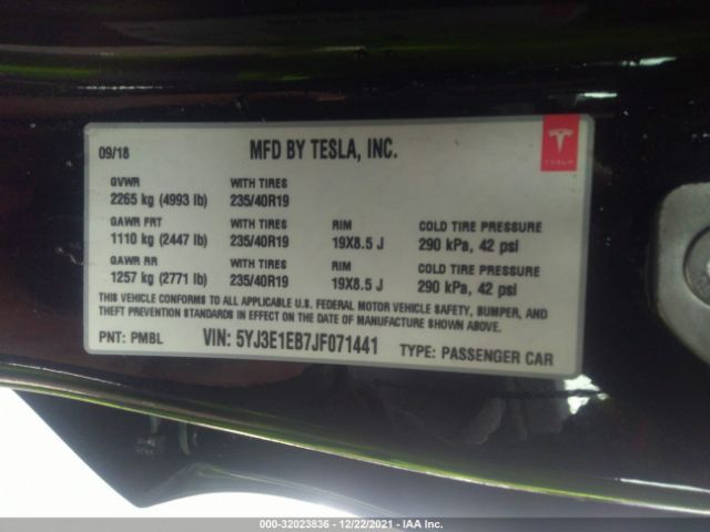 Photo 8 VIN: 5YJ3E1EB7JF071441 - TESLA MODEL 3 