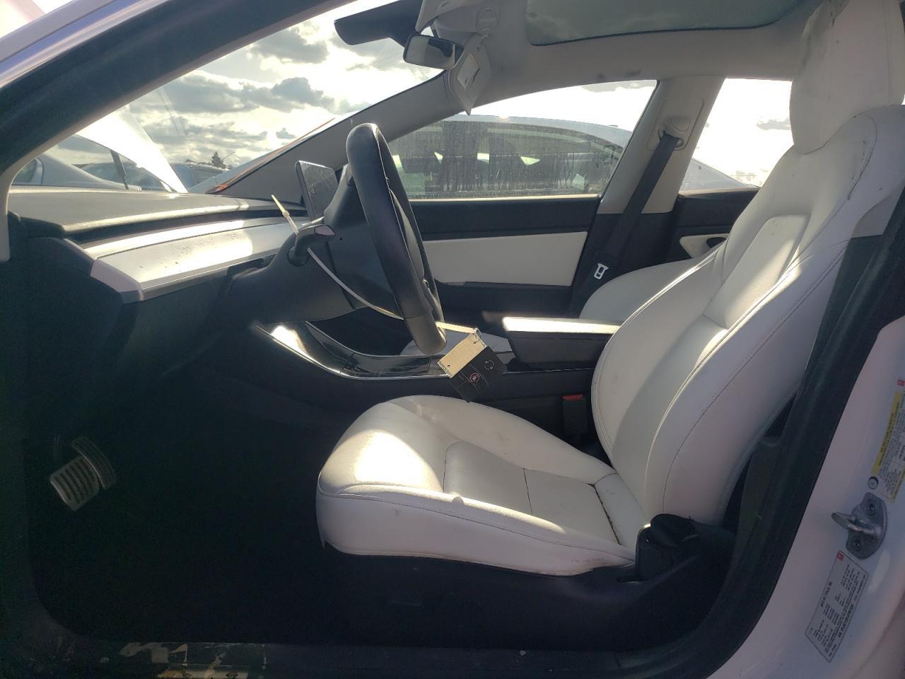 Photo 6 VIN: 5YJ3E1EB7JF081628 - TESLA MODEL 3 