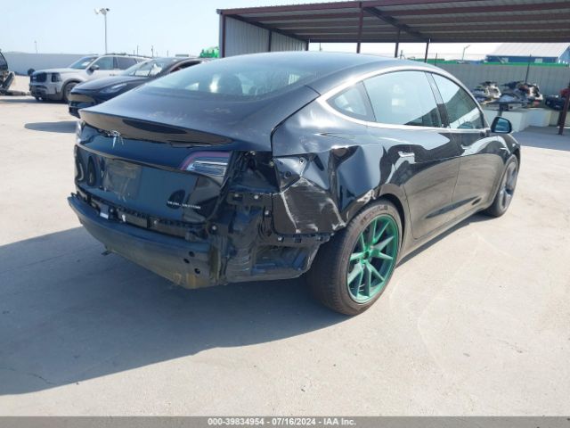 Photo 3 VIN: 5YJ3E1EB7JF103787 - TESLA MODEL 3 