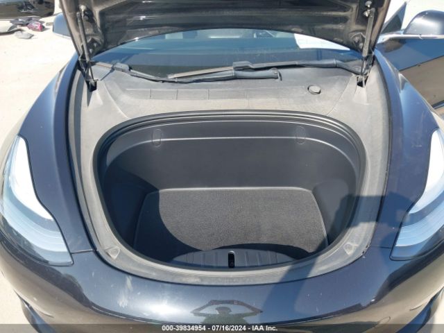 Photo 9 VIN: 5YJ3E1EB7JF103787 - TESLA MODEL 3 