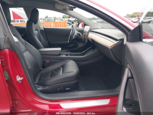 Photo 4 VIN: 5YJ3E1EB7JF114661 - TESLA MODEL 3 