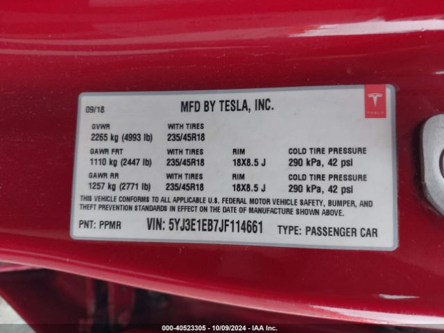 Photo 8 VIN: 5YJ3E1EB7JF114661 - TESLA MODEL 3 