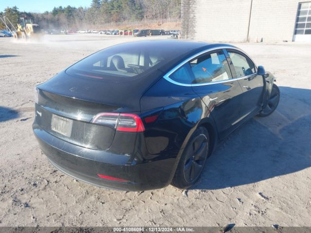 Photo 3 VIN: 5YJ3E1EB7JF128057 - TESLA MODEL 3 