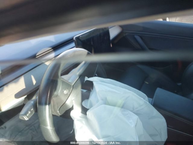 Photo 6 VIN: 5YJ3E1EB7JF128057 - TESLA MODEL 3 