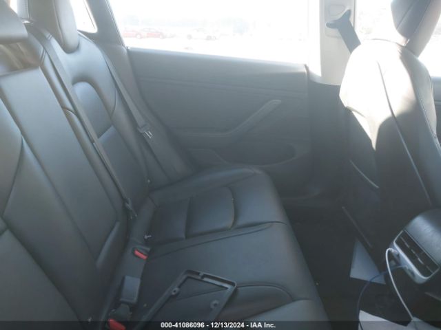 Photo 7 VIN: 5YJ3E1EB7JF128057 - TESLA MODEL 3 