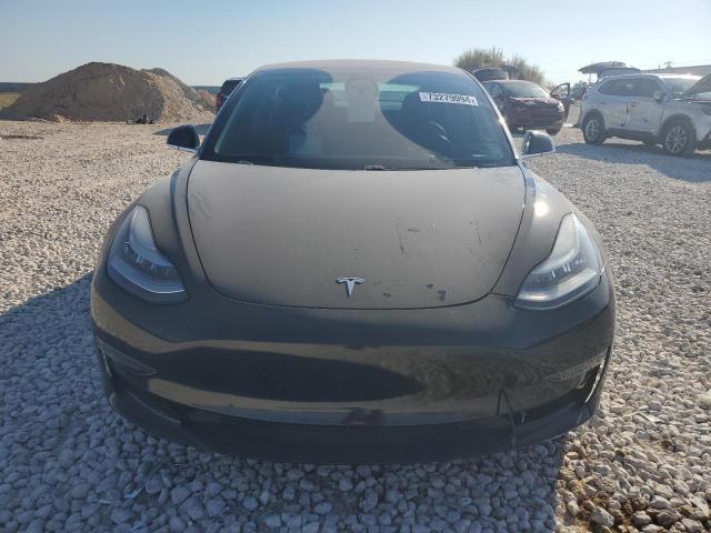 Photo 4 VIN: 5YJ3E1EB7JF145151 - TESLA MODEL 3 