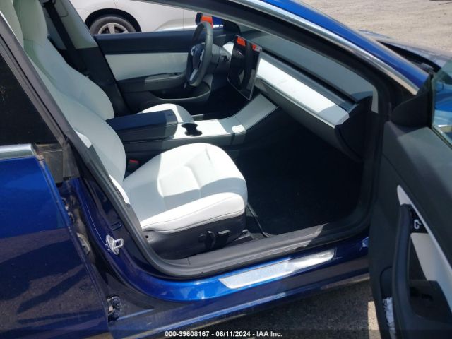 Photo 4 VIN: 5YJ3E1EB7KF421832 - TESLA MODEL 3 