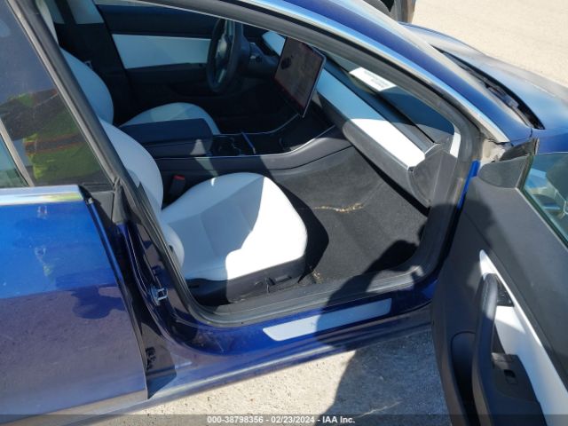 Photo 4 VIN: 5YJ3E1EB7KF451008 - TESLA MODEL 3 