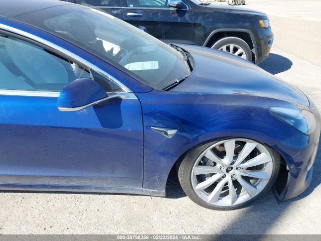 Photo 5 VIN: 5YJ3E1EB7KF451008 - TESLA MODEL 3 