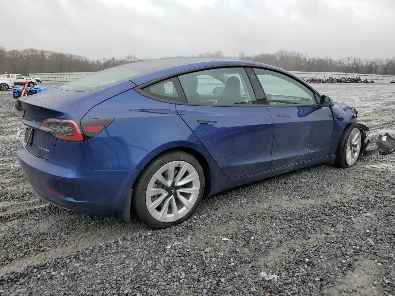 Photo 2 VIN: 5YJ3E1EB7MF015374 - TESLA MODEL 3 