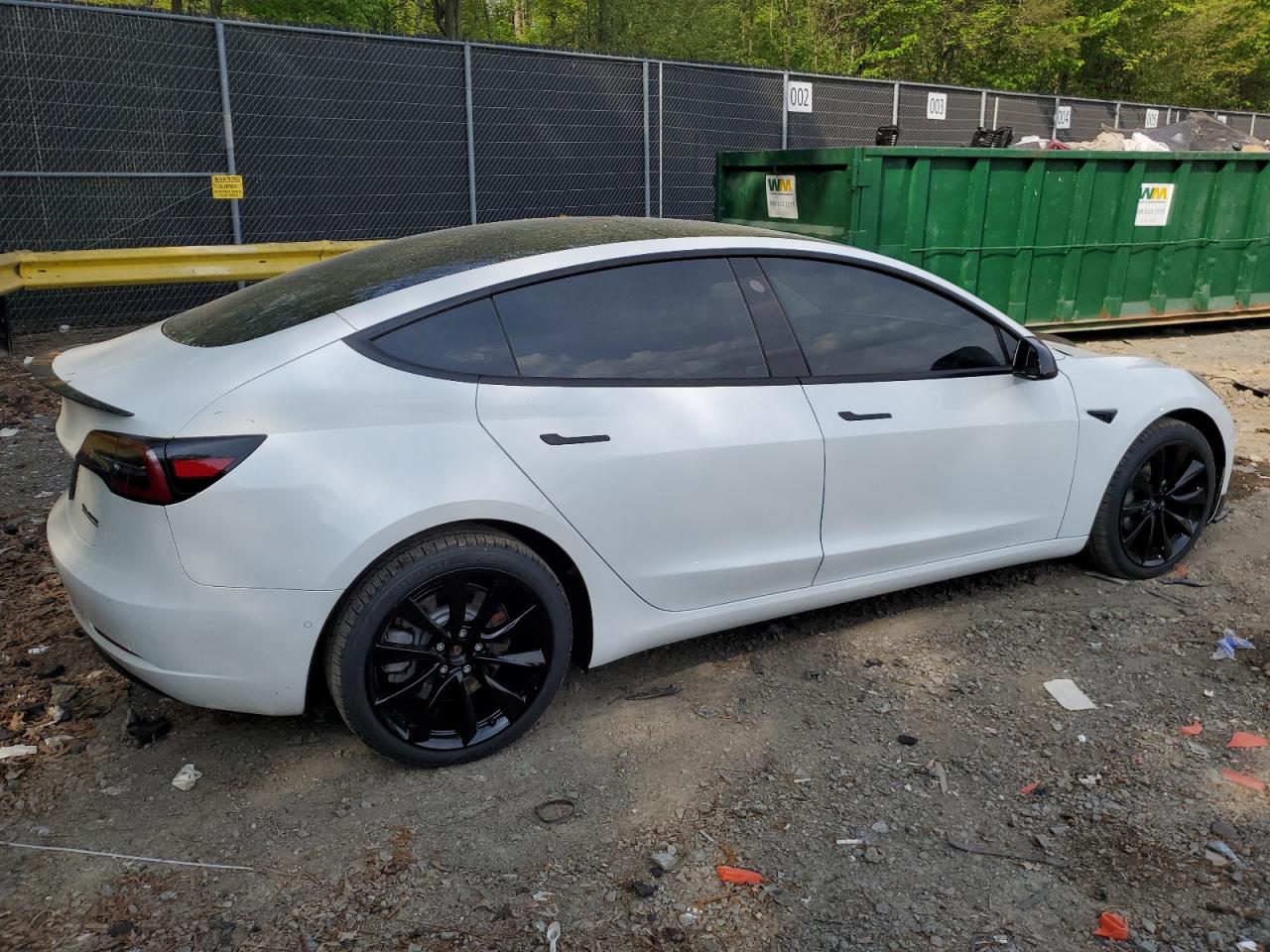 Photo 2 VIN: 5YJ3E1EB7MF858393 - TESLA MODEL 3 