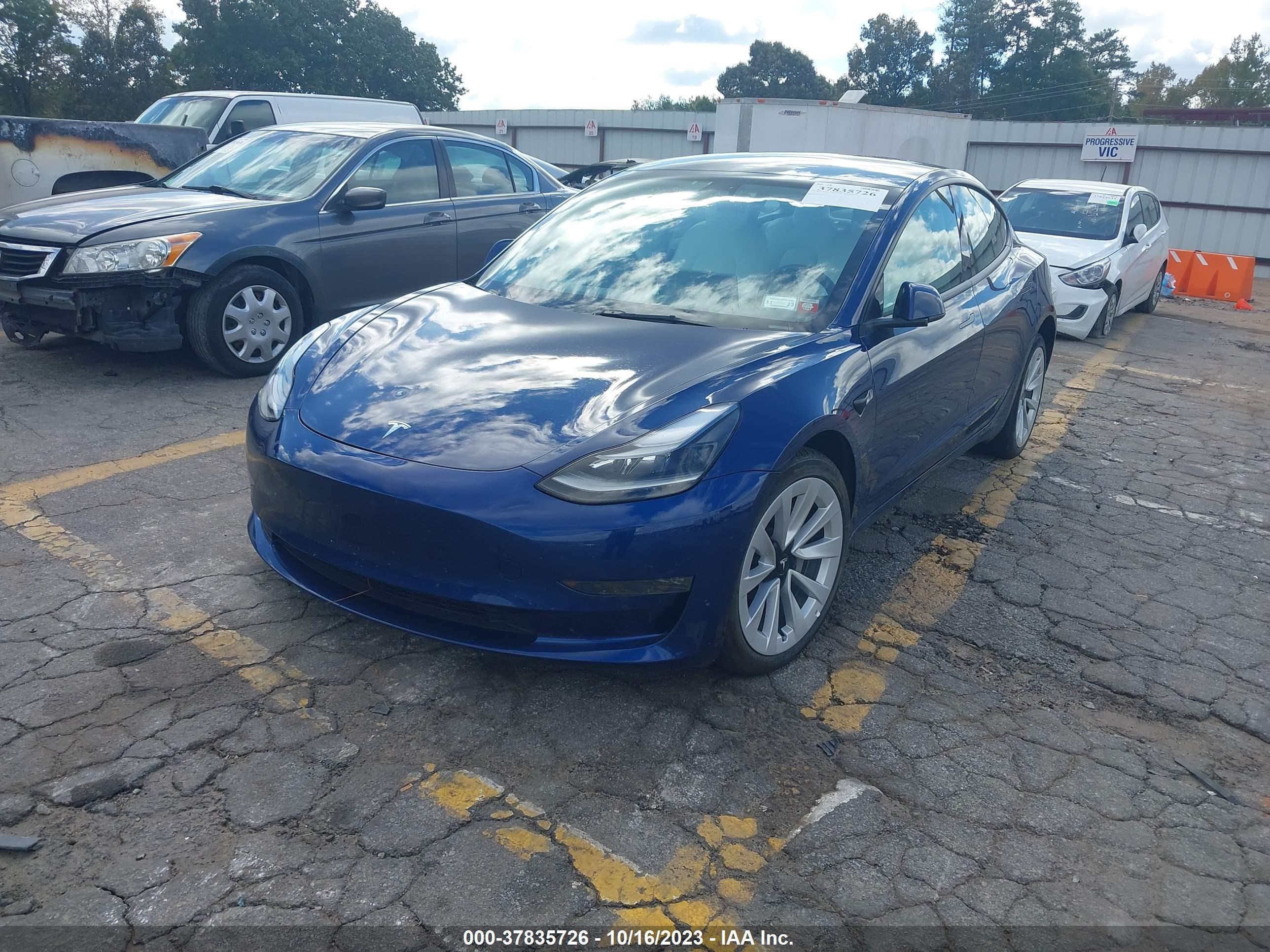 Photo 1 VIN: 5YJ3E1EB7NF111037 - TESLA MODEL 3 