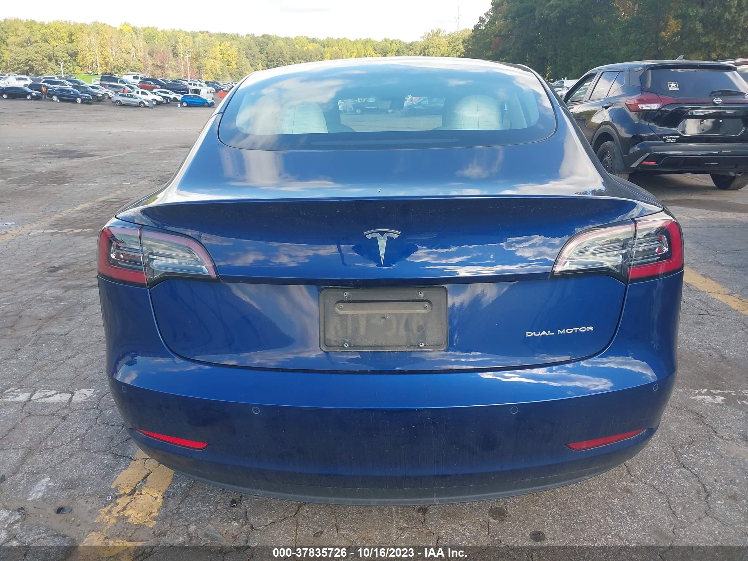 Photo 15 VIN: 5YJ3E1EB7NF111037 - TESLA MODEL 3 