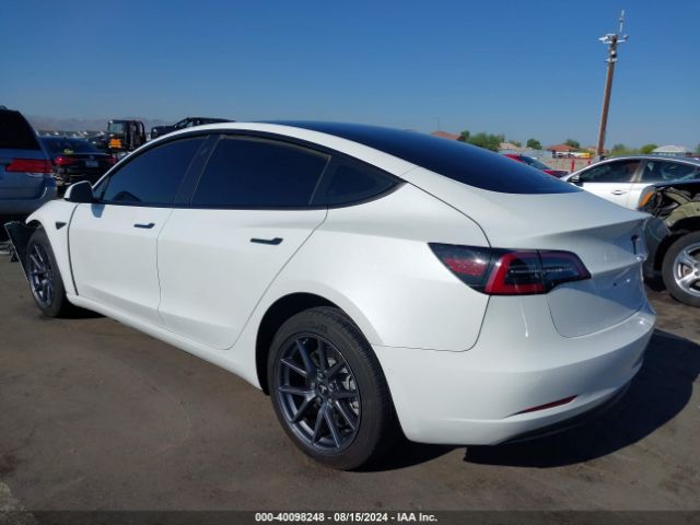 Photo 2 VIN: 5YJ3E1EB7NF136438 - TESLA MODEL 3 