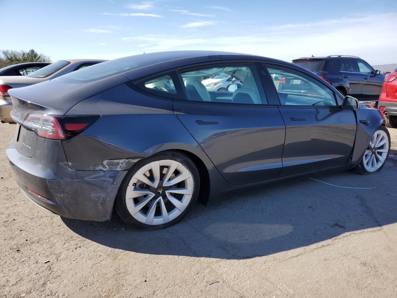 Photo 2 VIN: 5YJ3E1EB7NF169603 - TESLA MODEL 3 