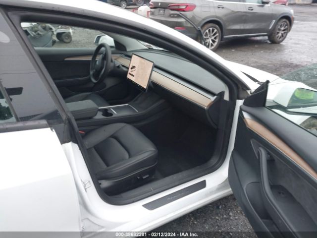 Photo 4 VIN: 5YJ3E1EB7NF208724 - TESLA MODEL 3 