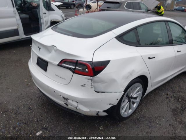 Photo 5 VIN: 5YJ3E1EB7NF208724 - TESLA MODEL 3 