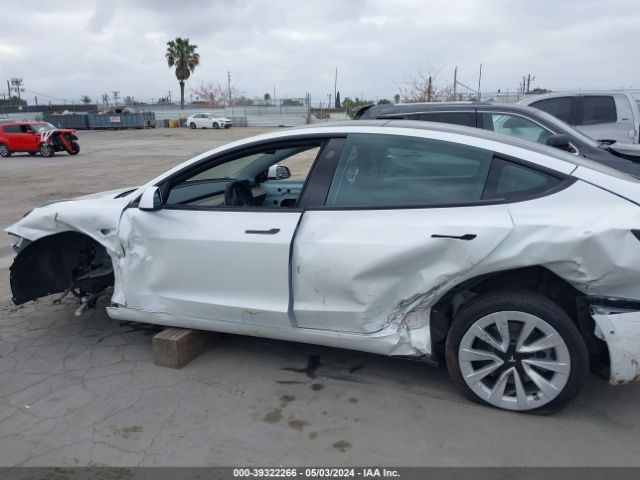 Photo 5 VIN: 5YJ3E1EB7NF227824 - TESLA MODEL 3 