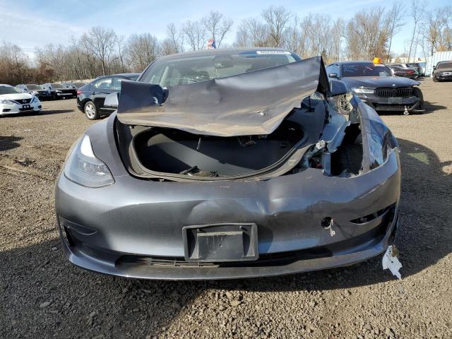 Photo 4 VIN: 5YJ3E1EB7PF621049 - TESLA MODEL 3 