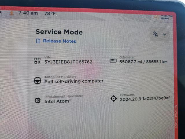 Photo 8 VIN: 5YJ3E1EB8JF065762 - TESLA MODEL 3 