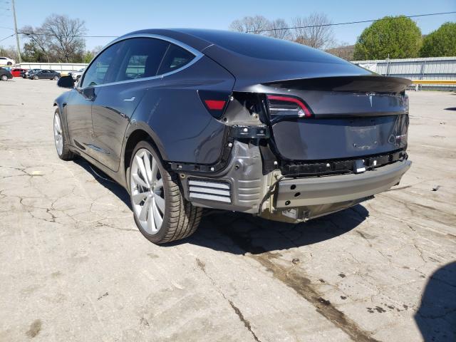 Photo 2 VIN: 5YJ3E1EB8JF083310 - TESLA MODEL 3 