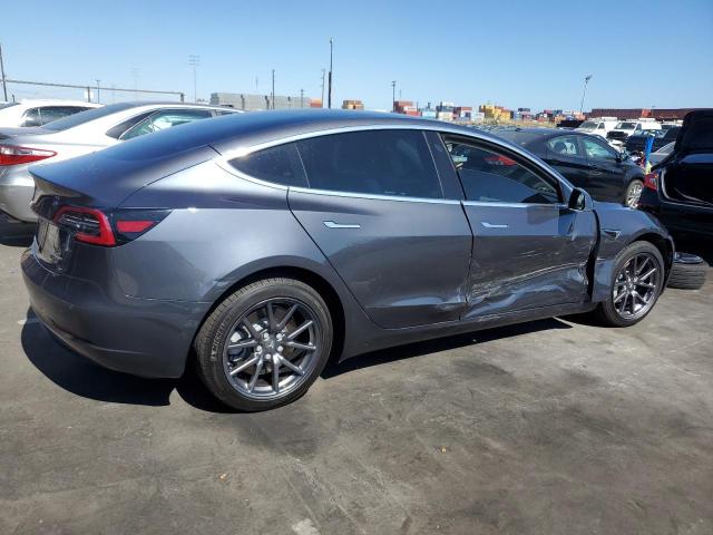 Photo 2 VIN: 5YJ3E1EB8JF085669 - TESLA MODEL 3 