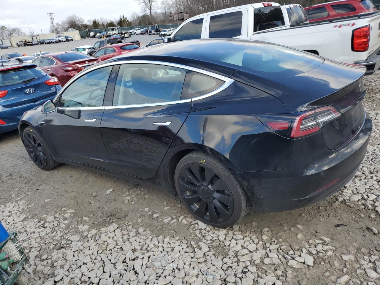 Photo 1 VIN: 5YJ3E1EB8JF086742 - TESLA MODEL 3 