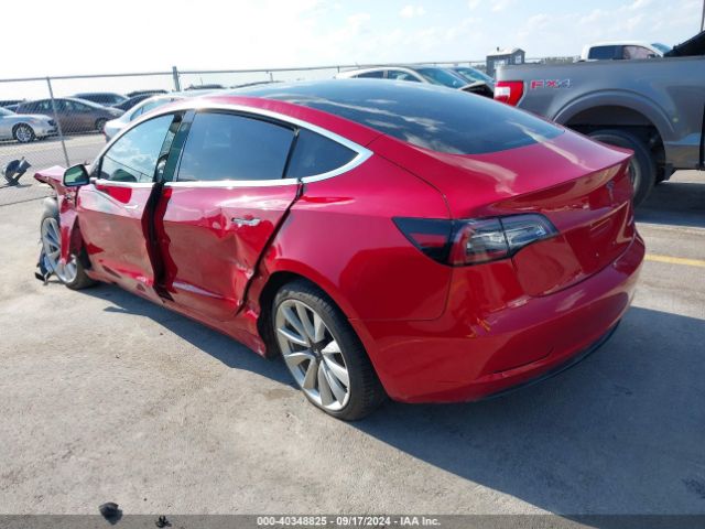 Photo 2 VIN: 5YJ3E1EB8JF097420 - TESLA MODEL 3 