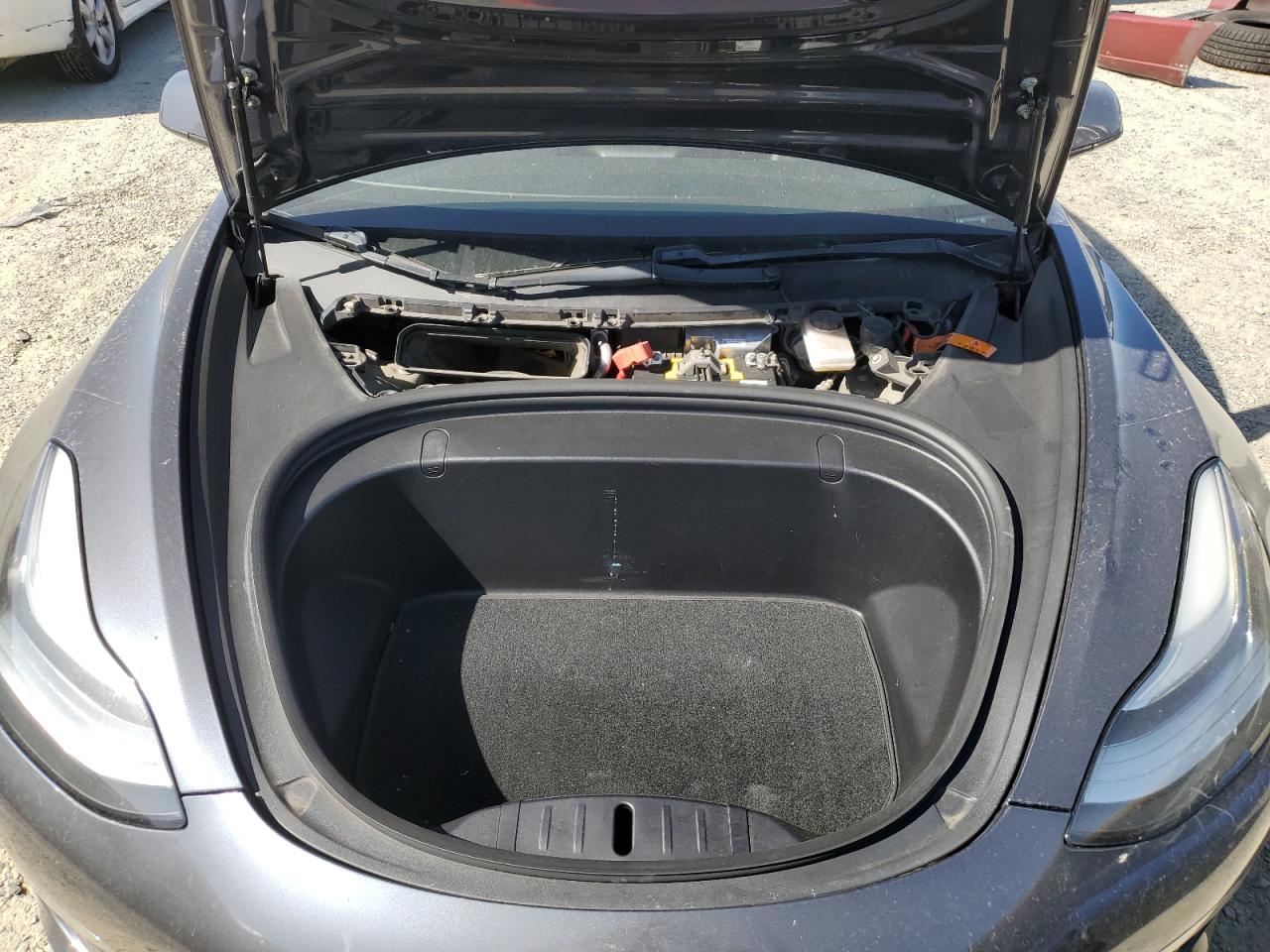 Photo 10 VIN: 5YJ3E1EB8JF132490 - TESLA MODEL 3 