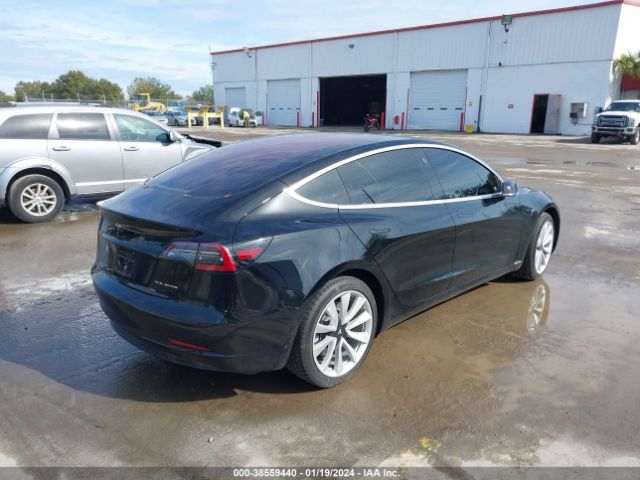 Photo 3 VIN: 5YJ3E1EB8JF170768 - TESLA MODEL 3 