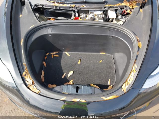 Photo 9 VIN: 5YJ3E1EB8JF170768 - TESLA MODEL 3 