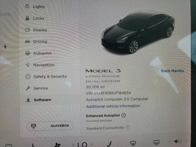 Photo 8 VIN: 5YJ3E1EB8JF184654 - TESLA MODEL 3 