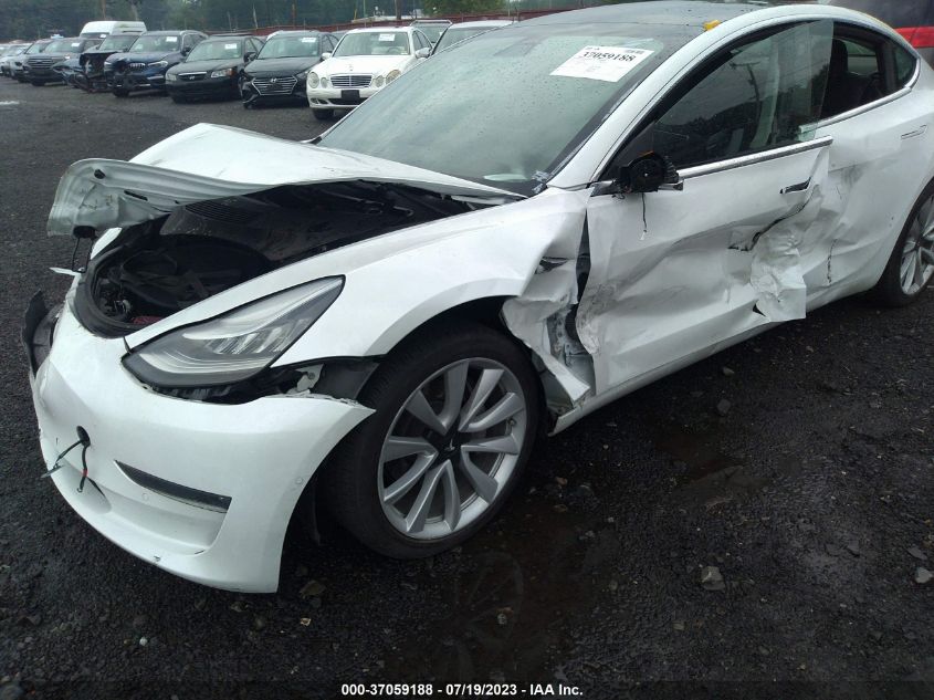 Photo 5 VIN: 5YJ3E1EB8KF365710 - TESLA MODEL 3 