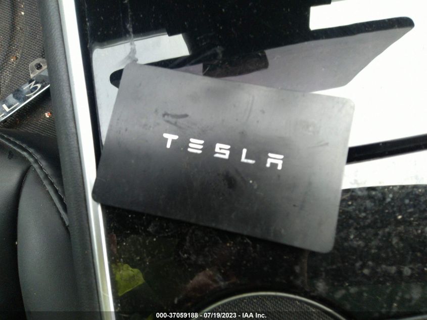 Photo 9 VIN: 5YJ3E1EB8KF365710 - TESLA MODEL 3 