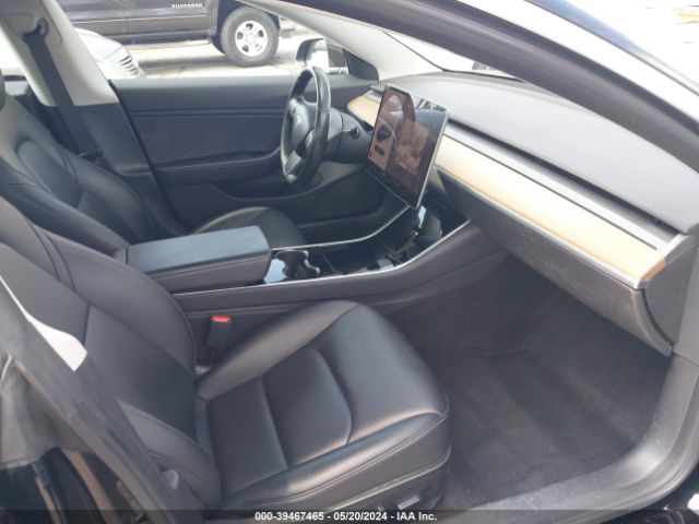 Photo 4 VIN: 5YJ3E1EB8KF388680 - TESLA MODEL 3 