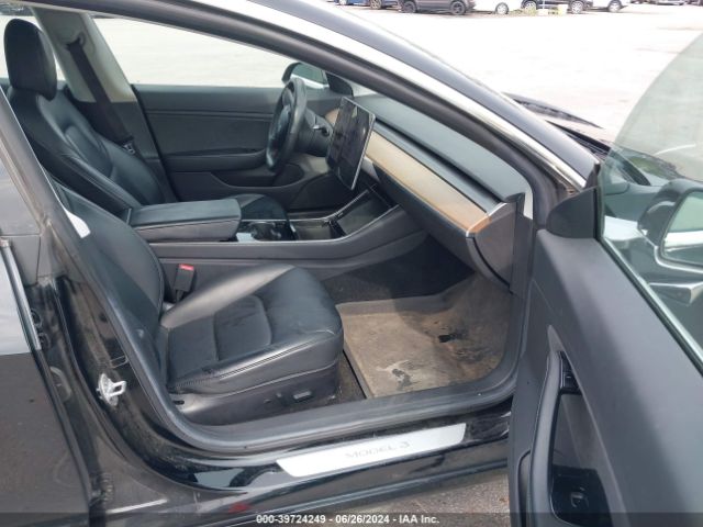 Photo 4 VIN: 5YJ3E1EB8KF388873 - TESLA MODEL 3 