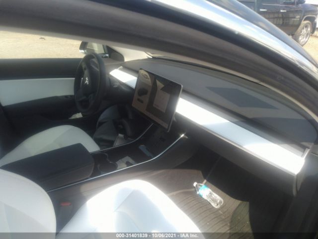 Photo 4 VIN: 5YJ3E1EB8KF437179 - TESLA MODEL 3 