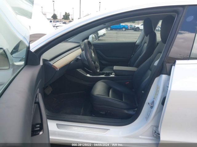 Photo 4 VIN: 5YJ3E1EB8LF619286 - TESLA MODEL 3 