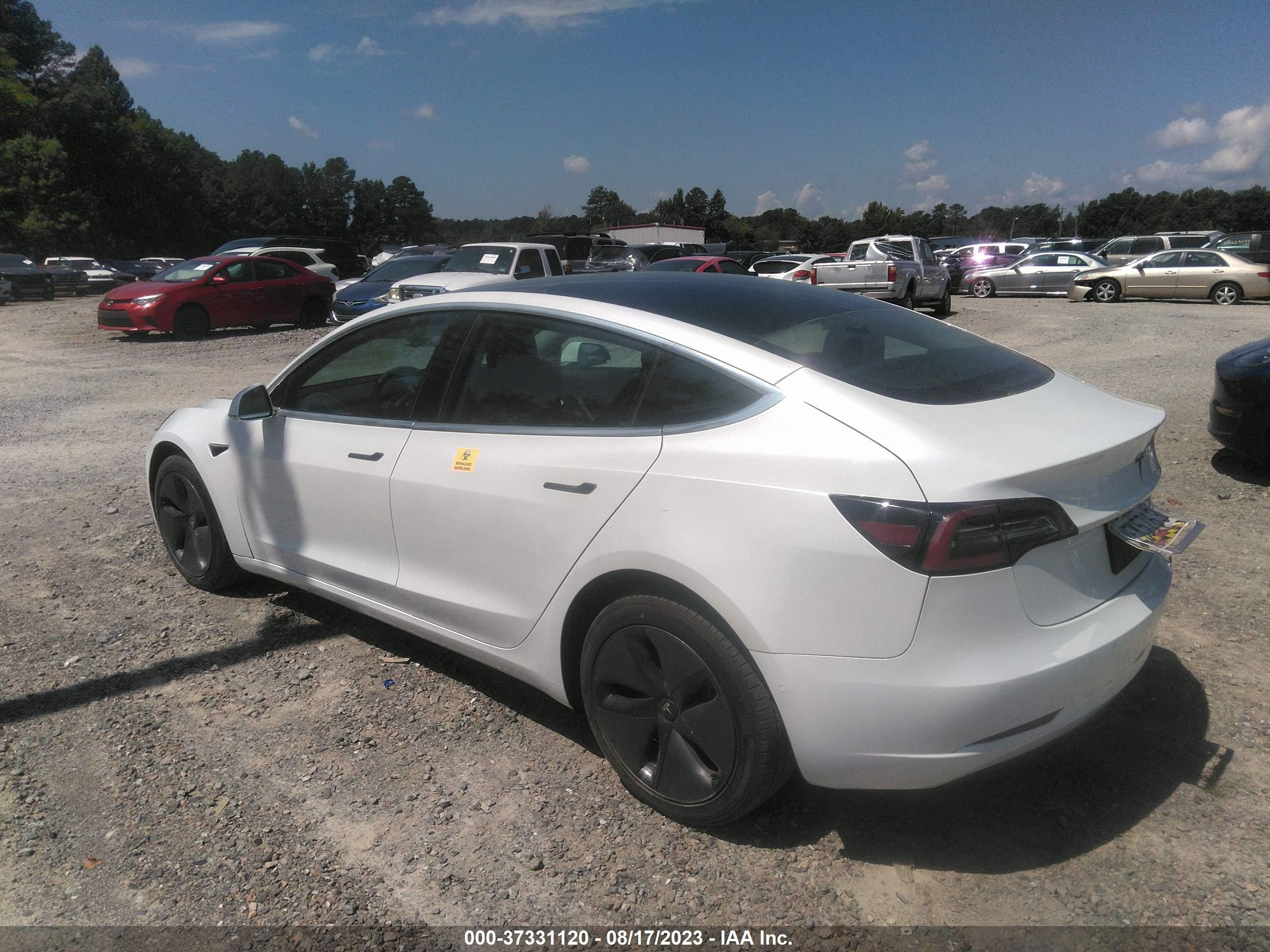 Photo 2 VIN: 5YJ3E1EB8LF637142 - TESLA MODEL 3 