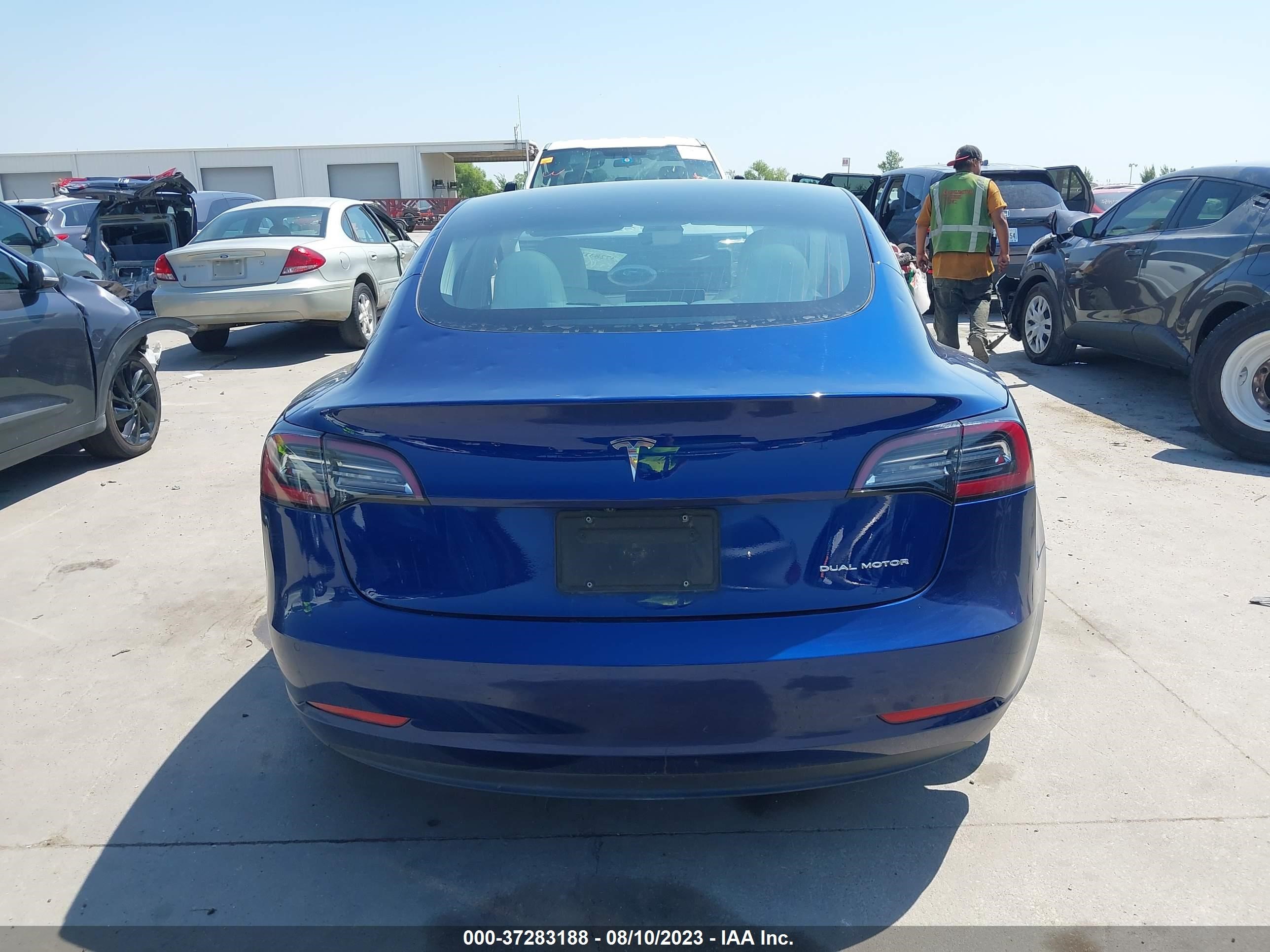 Photo 13 VIN: 5YJ3E1EB8LF745423 - TESLA MODEL 3 