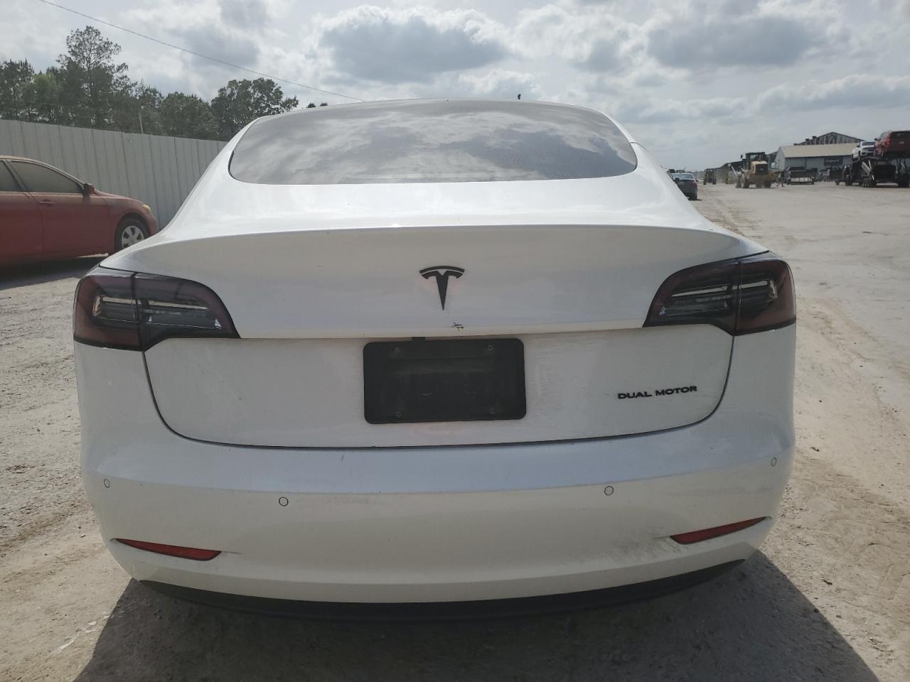 Photo 5 VIN: 5YJ3E1EB8MF960530 - TESLA MODEL 3 