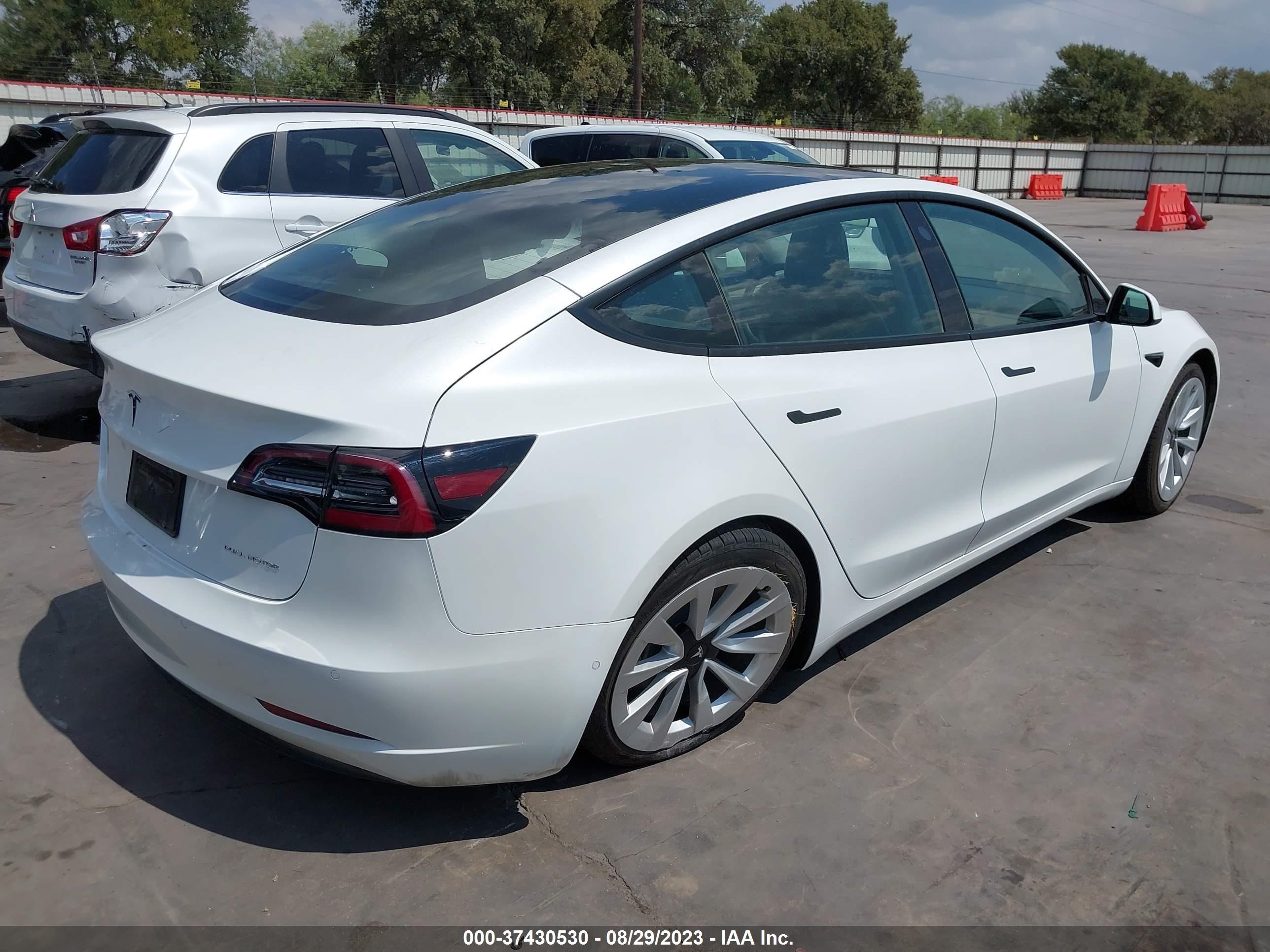 Photo 3 VIN: 5YJ3E1EB8NF129322 - TESLA MODEL 3 