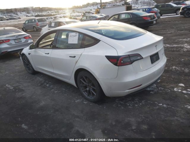 Photo 2 VIN: 5YJ3E1EB8NF183736 - TESLA MODEL 3 