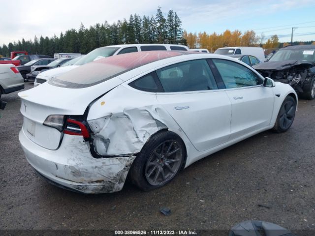 Photo 3 VIN: 5YJ3E1EB9JF054687 - TESLA MODEL 3 