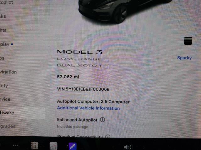 Photo 8 VIN: 5YJ3E1EB9JF068069 - TESLA MODEL 3 