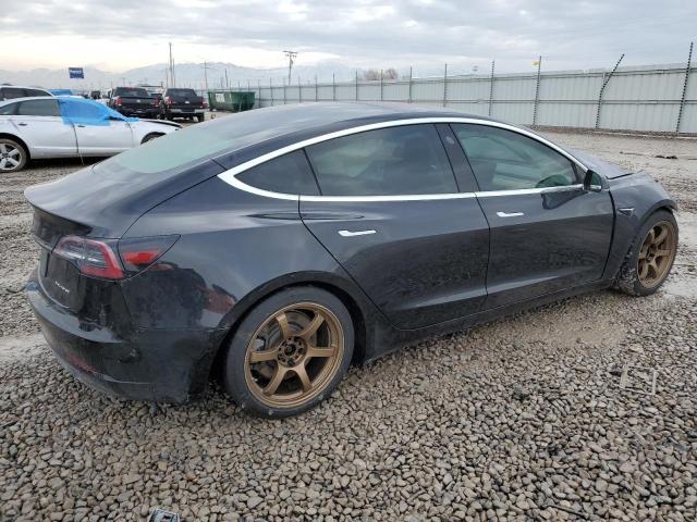 Photo 2 VIN: 5YJ3E1EB9JF070792 - TESLA MODEL 3 