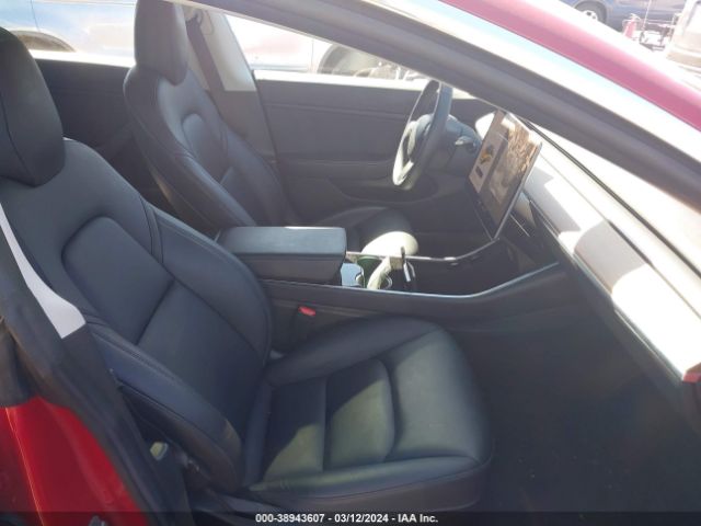 Photo 4 VIN: 5YJ3E1EB9JF114645 - TESLA MODEL 3 